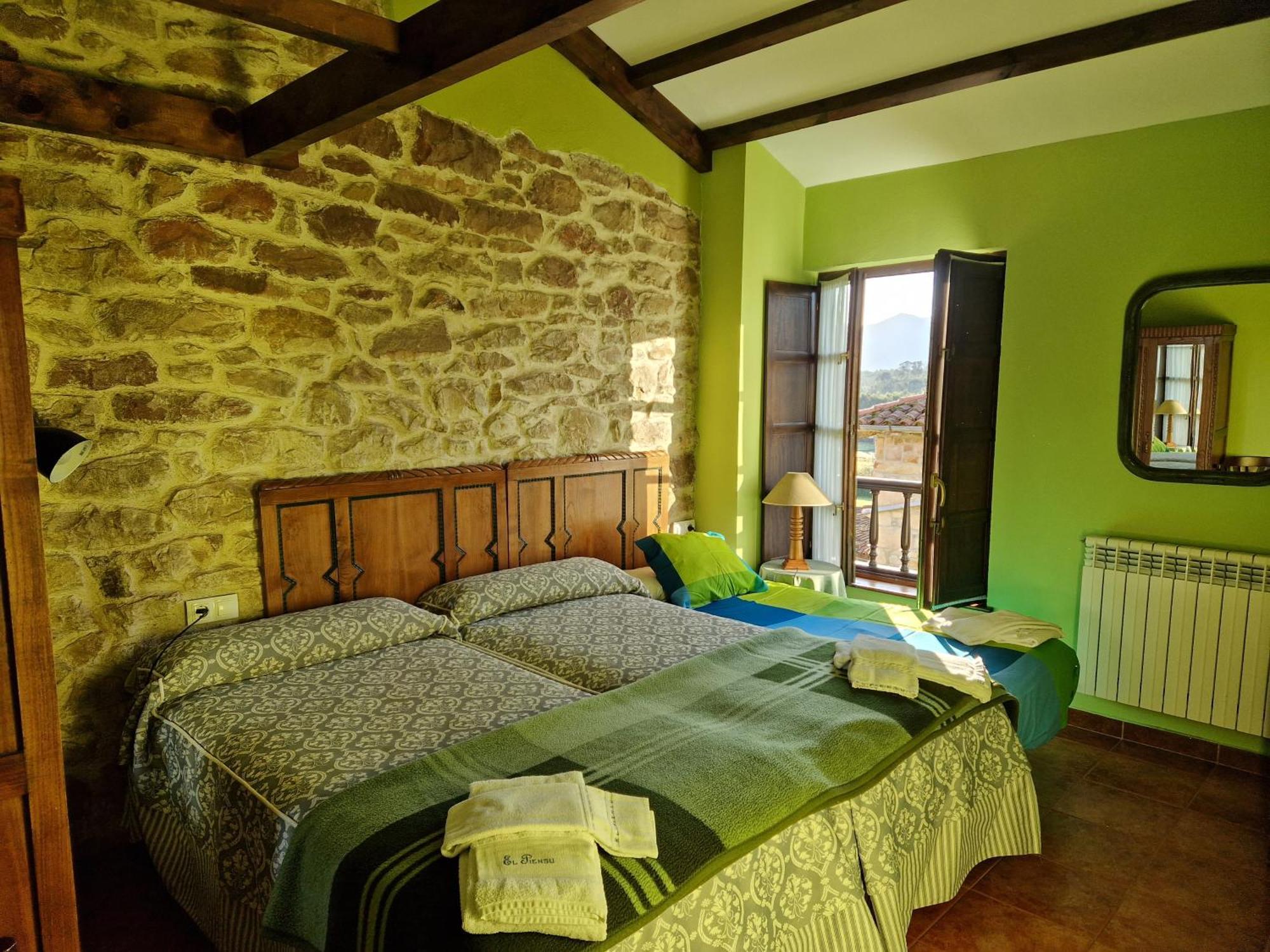 Turismo Rural El Piensu Villaviciosa  Pokoj fotografie
